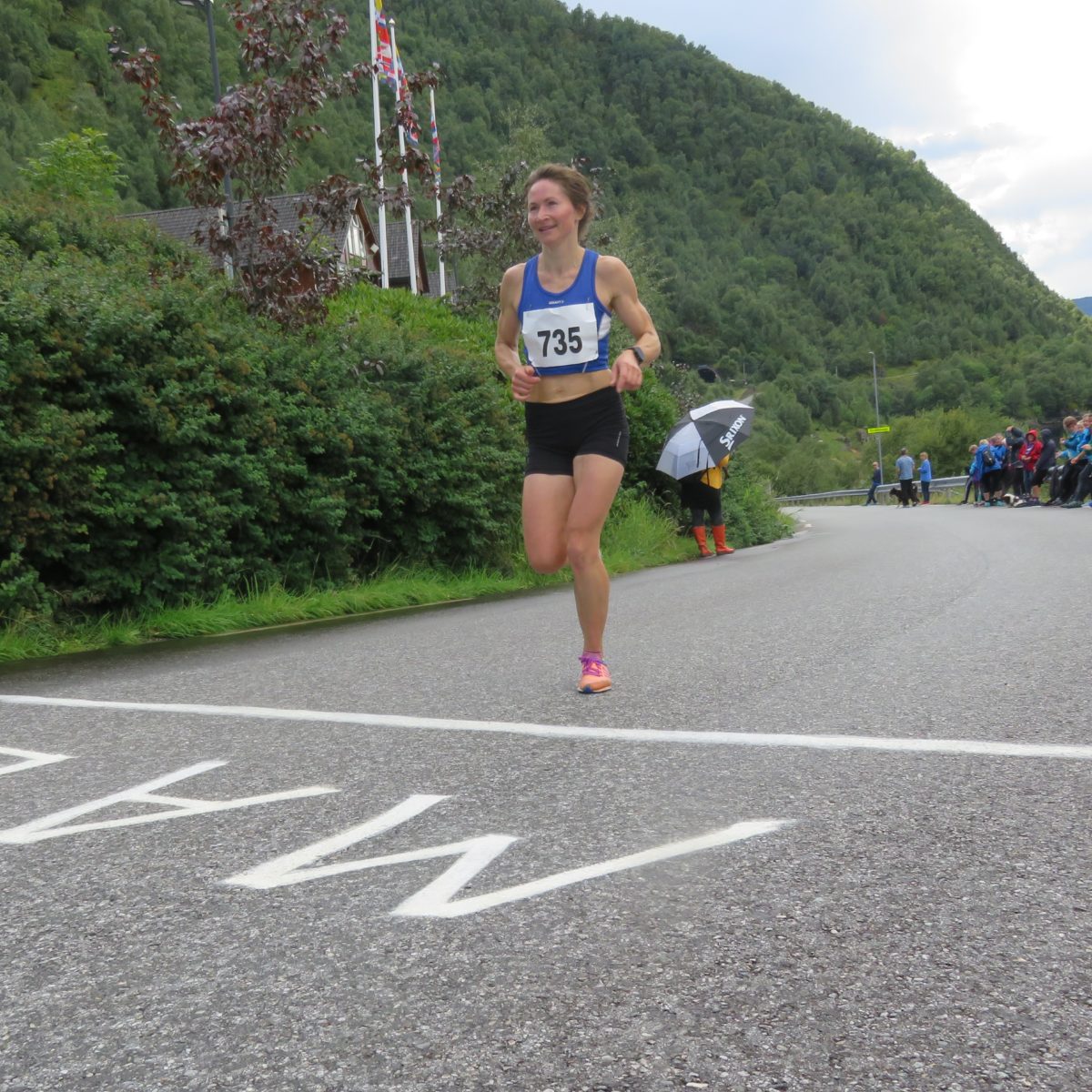 Langs Åkrafjorden, IF Klypetussen